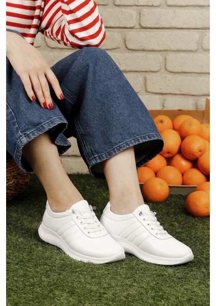 Kadın Beyaz Bağcıklı Dolgu Taban Hakiki Deri Sneaker fiyatları