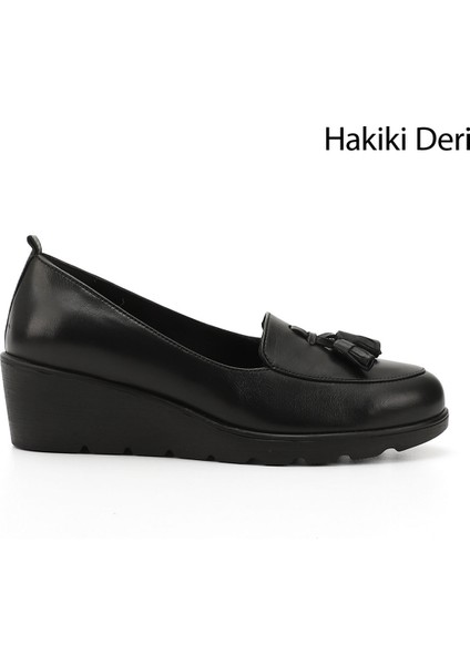 Kadın Siyah Dolgu Taban Püsküllü Hakiki Deri Ayakkabı