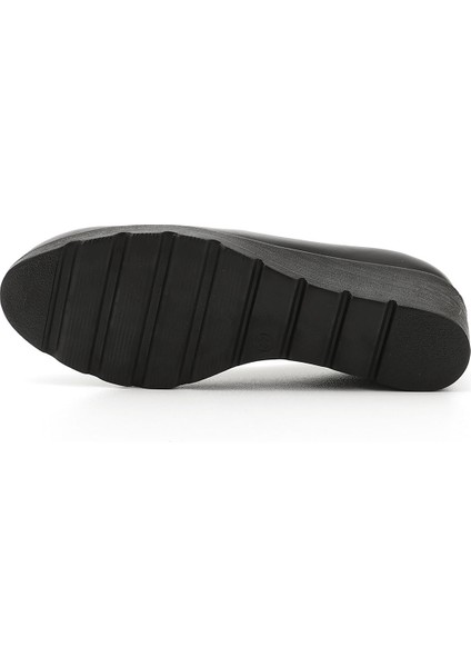 Kadın Siyah Dolgu Taban Püsküllü Hakiki Deri Ayakkabı indirimleri