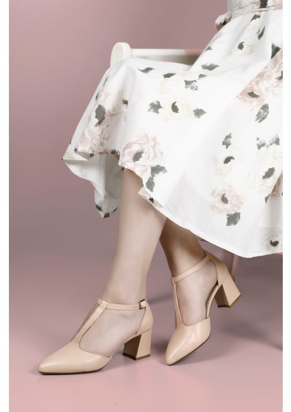 Kadın Bilekten Bağlı Orta Topuklu Hakiki Deri Ayakkabı fiyatları