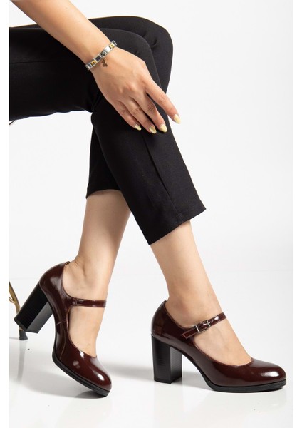 Kadın Hakiki Deri Bantlı Topuklu Ayakkabı - Bordo Rugan