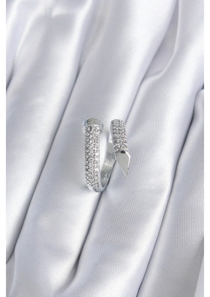 Pirinç Gümüş Renk Zirkon Taşlı Çivi Model Kadın Yüzük