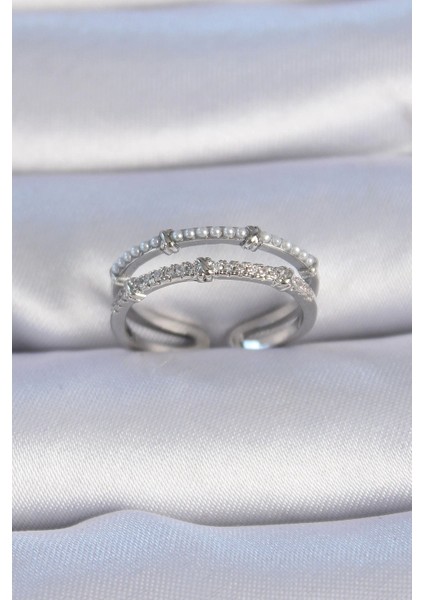 Pirinç Gümüş Renk Zirkon Taşlı Inci Detay Kadın Yüzük