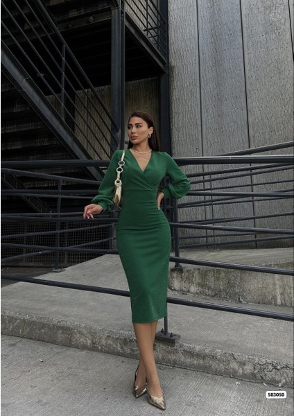 Mottisfashion Kadın Kruvaze Yaka Balon Kol Simli Krep Kumaş Midi Boy Elbise