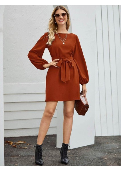 Mottisfashion Kadın Uzun Kollu Kayık Yaka Belden Kuşaklı Kısa Ithal Krep Elbise
