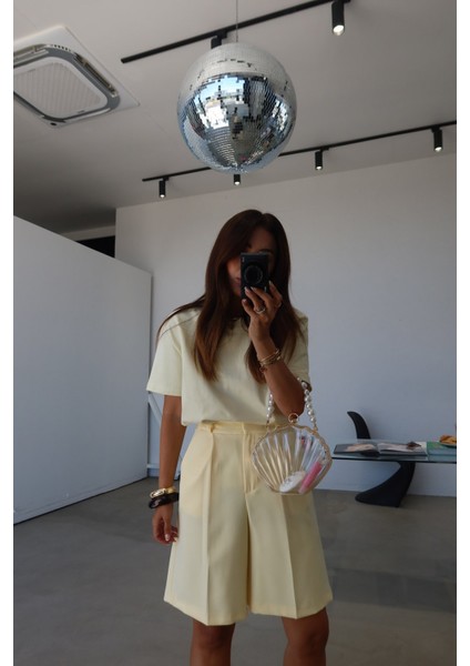 Pileli Basic Kumaş Şort fiyatları