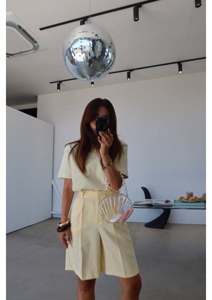 Pileli Basic Kumaş Şort fırsatları