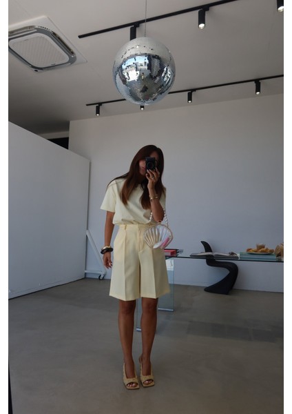 Pileli Basic Kumaş Şort indirimleri