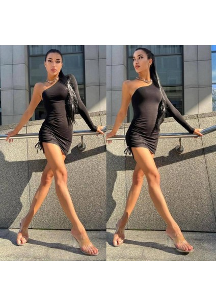 Mottisfashion Kadın Omuz Dekolteli Asansör Büzgü Detay Fırsat Ürün Mini Siyah Elbise