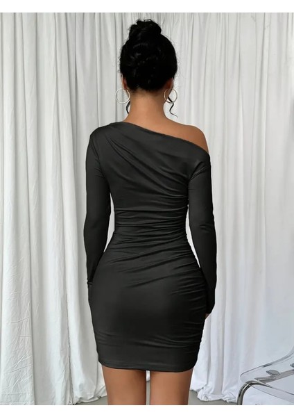 Mottisfashion Kadın Uzun Kollu Tek Omuzu Açık Yanlardan Büzgülü Kısa Sandy Elbise