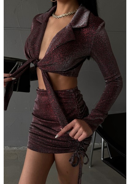 Mottisfashion Simli Kumaş Bağlama Detaylı Crop Bluz -Kısa Büzgü Detaylı Etek - Bordo modelleri