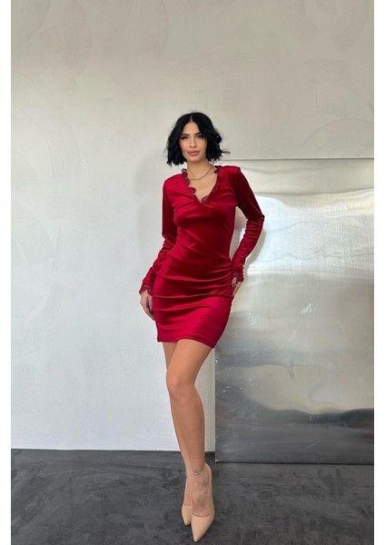 Mottisfashion Kırmızı Yaka ve Kol Dantelli Mini Elbise