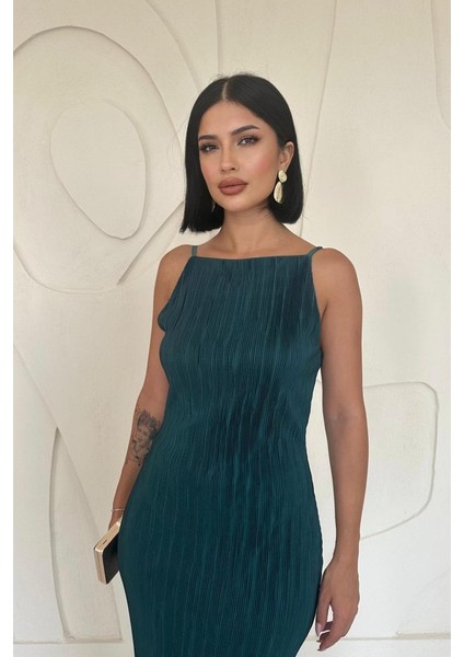 Mottisfashion Zümrüt Piliseli Halter Boyun Elbise fiyatları