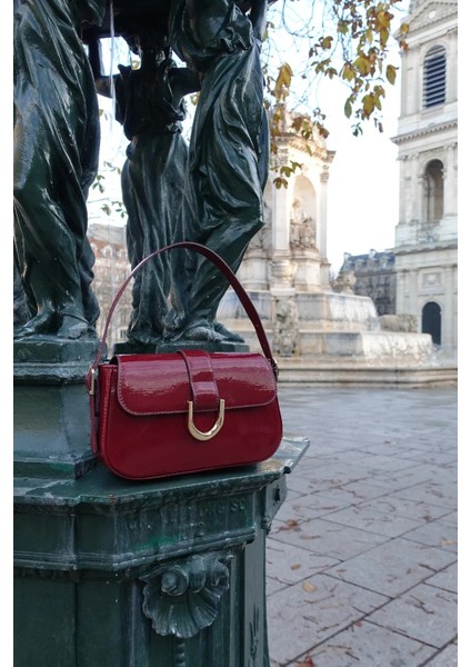 Bordo Kadın Ayarlanabilir Askılı Mıknatıs ve Fermuar Kapamalı El-Omuz Çantası 263 fiyatları