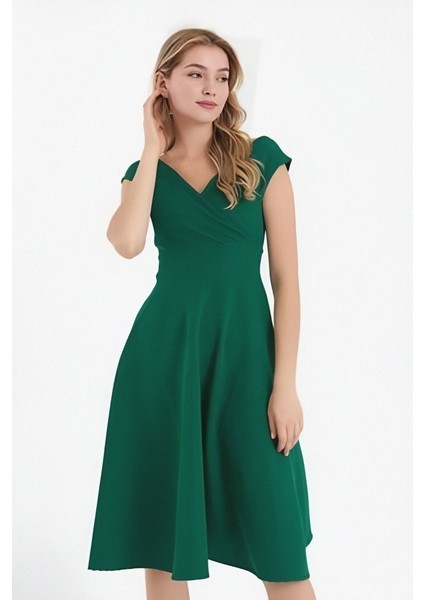 Mottisfashion Kadın Kısa Kollu Kruvaze Yaka Eteği Volanlı Krep Elbise