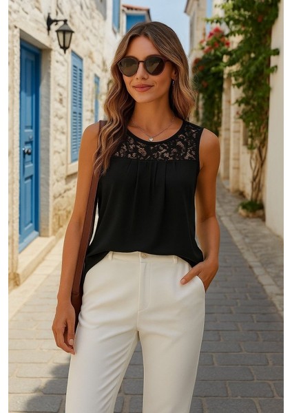 Mottisfashion Kadın Askılı Yuvarlak Yaka Dantel Detaylı Viskon Bluz