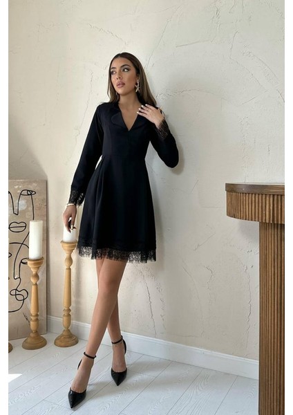 Mottisfashion Siyah Dantel Detaylı Kruvaze Yaka Elbise