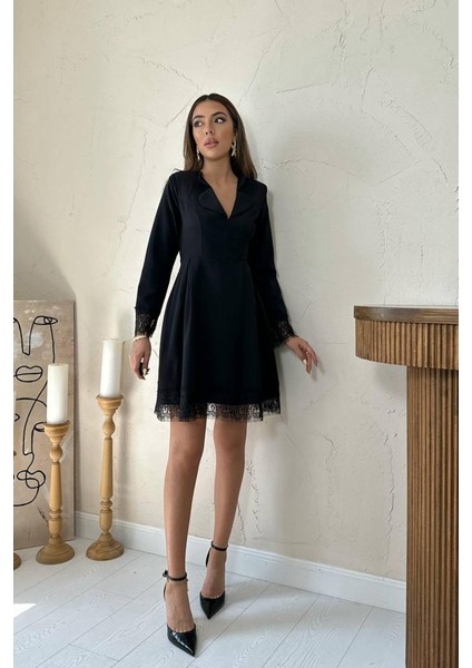 Mottisfashion Siyah Dantel Detaylı Kruvaze Yaka Elbise fiyatları