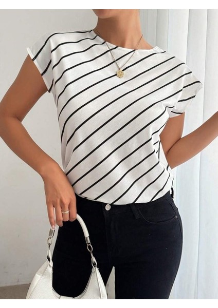 Mottisfashion Kadın Kısa Yarasa Kollu Bisiklet Yaka Çizgi Desenli Atlas Bluz fiyatları