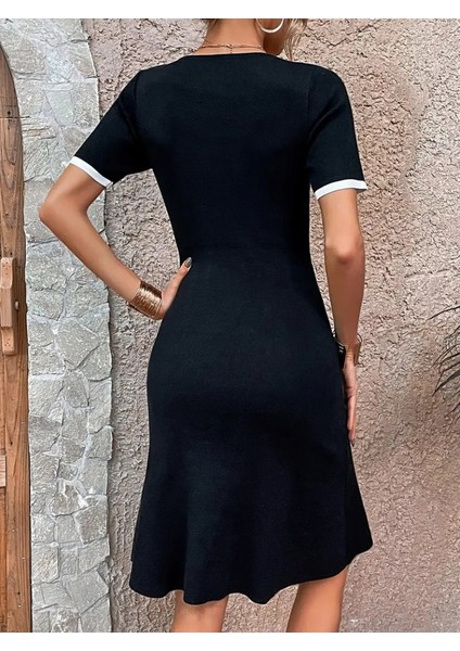 Mottisfashion Kadın Kısa Kollu Bisiklet Yaka Yandan Yırtmaçlı Renkli Şerit Detay Janjan Krep Elbise indirimleri