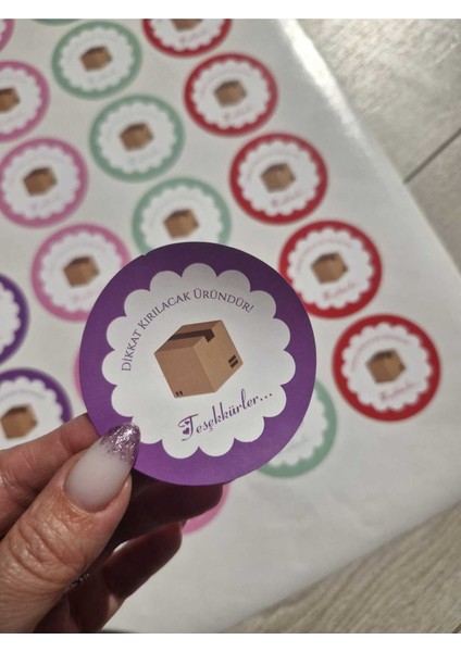 Dikkat Kırılacak Ürün Sticker 6 cm - 24 Adet