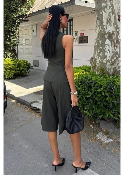 Mottisfashion Midi Şortlu ve Yelekli Viscon Takım 10167 indirimleri