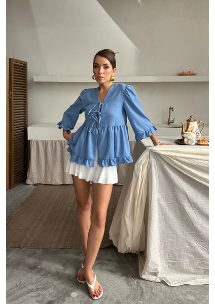 Mottisfashion Keten Bluz Önden Bağlamalı Fırfır Detaylı - Mavi