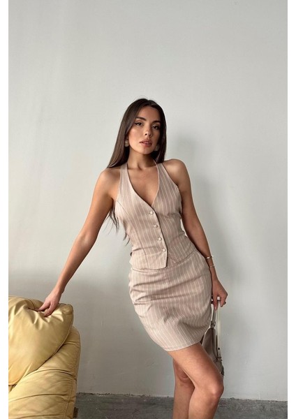 Mottisfashion Bej Çizgili Yelek ve Etek Takım fırsatları