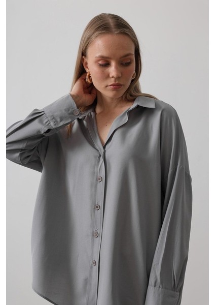 Mottisfashion Geniş Manşet Detaylı Gömlek - Gri modelleri