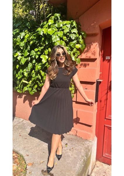 Mottisfashion Kadın Kısa Kollu Yakası Açık Belden Lastikli Pileli Kısa Ithal Krep Elbise