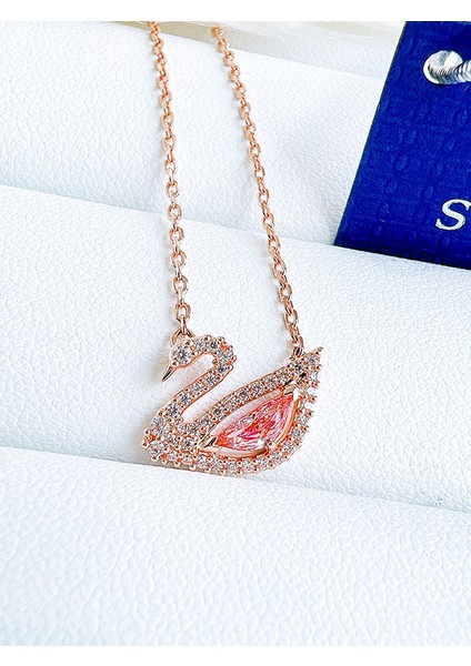 5469989 Swarovski Kolye Dazzling Swan:necklace Czmo/ros