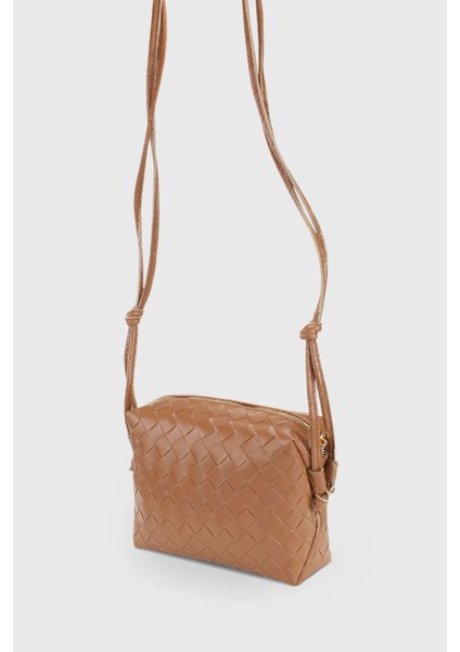 Taba Örgü Detaylı Çapraz Askılı El Ve Omuz Çanta 260 modelleri