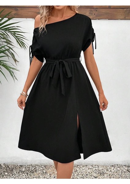 Mottisfashion Kadın Tek Omuzu Açık Kol Ucu Fiyonklu Belden Kuşaklı Yırtmaç Detaylı Viskon Elbise fırsatları