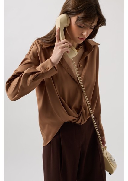 Mottisfashion Bel Büzgülü Crop Saten Gömlek