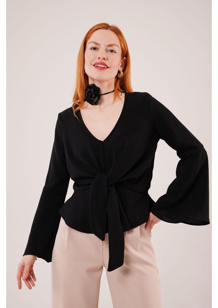 Mottisfashion Ön Bağlamalı Volan Kol Siyah Bluz