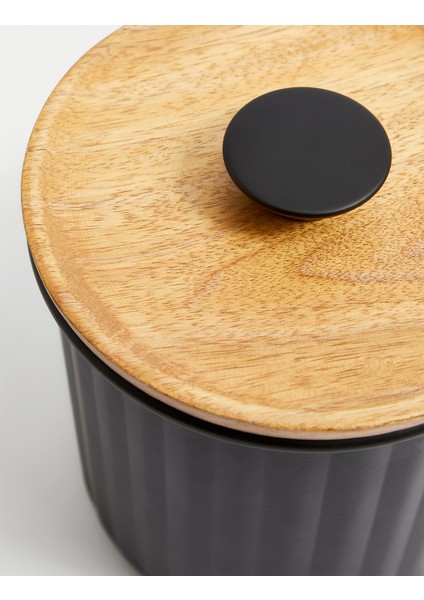 Küçük Boy Kapaklı Saklama Kabı modelleri