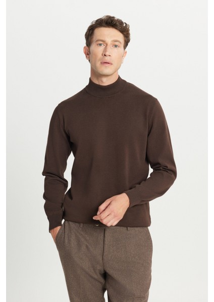 Pamuklu Standart Fit Normal Kesim Yarım Balıkçı Yaka Triko Kazak