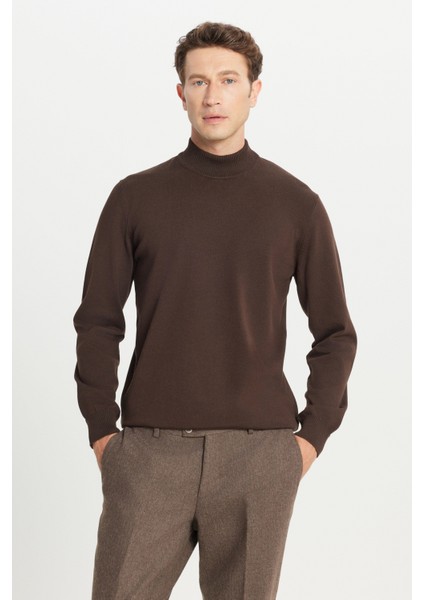 Pamuklu Standart Fit Normal Kesim Yarım Balıkçı Yaka Triko Kazak modelleri