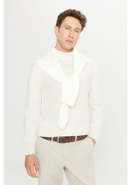 Standart Fit Normal Kesim Yarım Balıkçı Yaka Jakarlı Triko Kazak modelleri