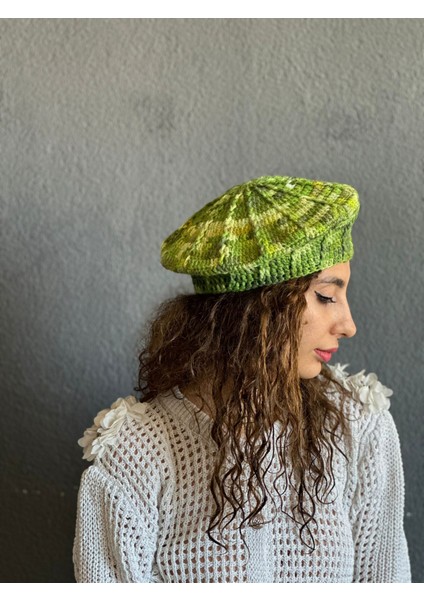 El Örgüsü Fransız Ressam Kadın Bere Yeşil fırsatları