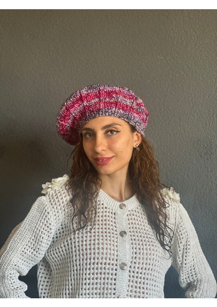 El Örgüsü Fransız Ressam Kadın Bere Ebruli