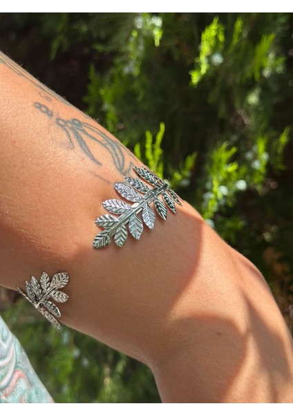 Çelik Kleopatra Yapraklı Kadın Kol Bilezziği