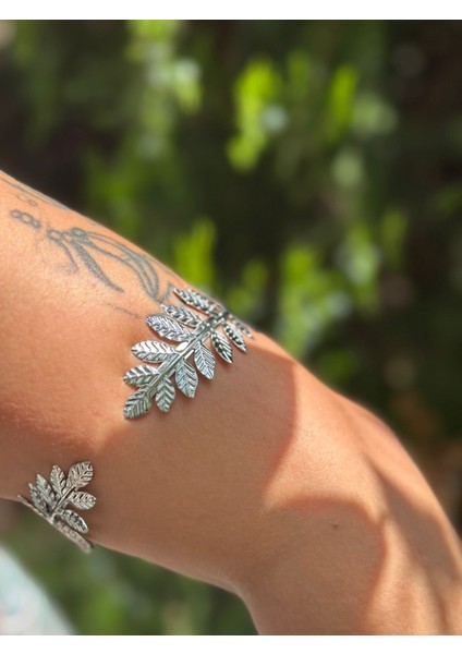 Çelik Kleopatra Yapraklı Kadın Kol Bilezziği fiyatları