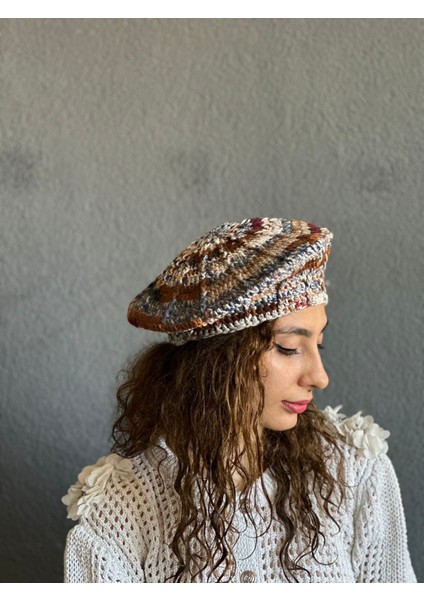 El Örgüsü Fransız Ressam Kadın Bere fırsatları