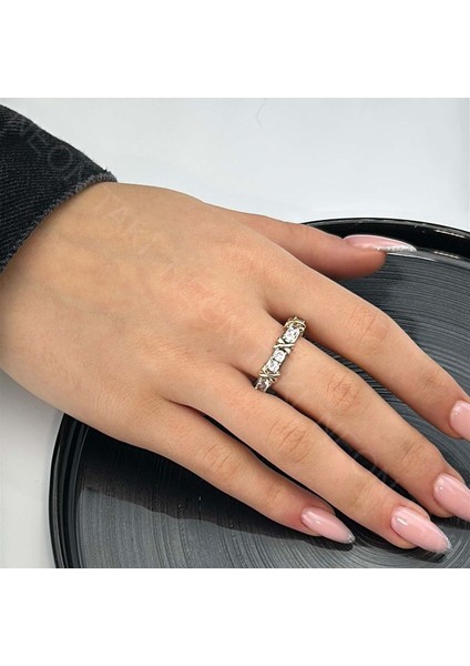 Xo Figürlü, Zirkon Taşlı Yüzük 18, Gümüş Renk, 18 Numara