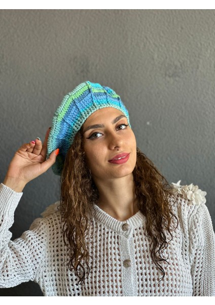 El Örgüsü Fransız Ressam Kadın Bere fırsatları