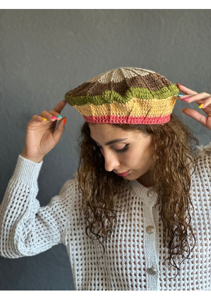 El Örgüsü Fransız Ressam Kadın Bere