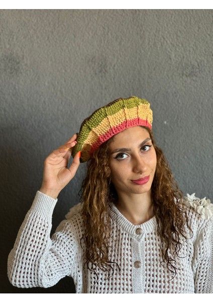 El Örgüsü Fransız Ressam Kadın Bere modelleri