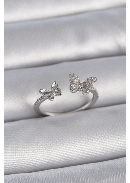 Pirinç Gümüş Renk Ayarlanabilir Zirkon Taşlı Kelebek Model Kadın Yüzük
