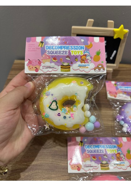 Donut Şeklinde Squishy Tatlı Görünümlü Yumuşak Oyuncak